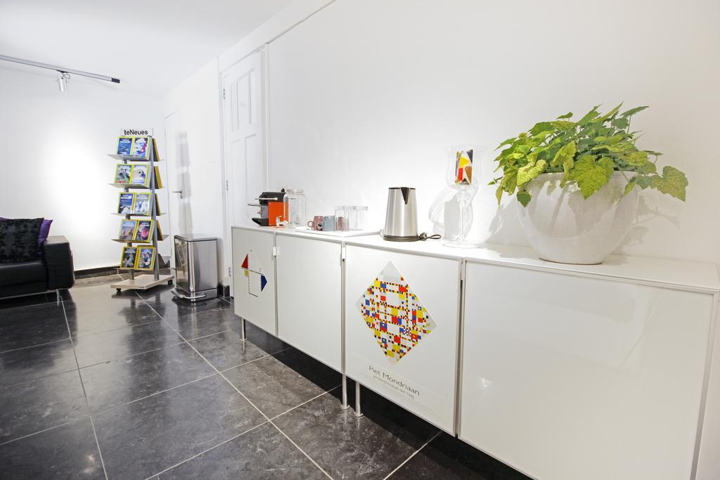 Ground Floor Canal Apartment Amsterdam Luaran gambar