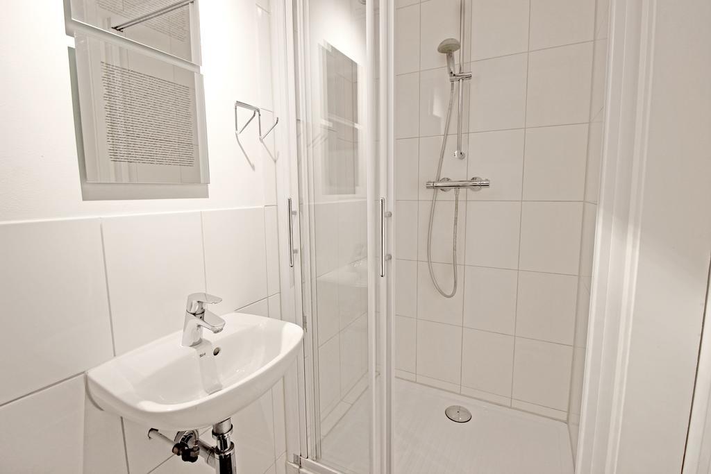 Ground Floor Canal Apartment Amsterdam Luaran gambar